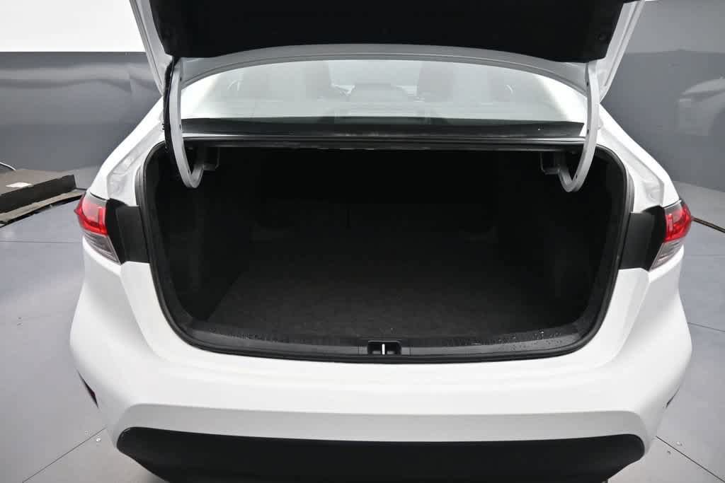 Used 2026 Toyota Corolla LE FWD image 20