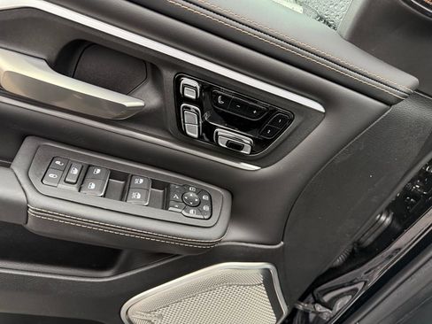 New 2026 RAM 1500 Tungsten w/ Trailer Tow Group AWD/4WD image 12