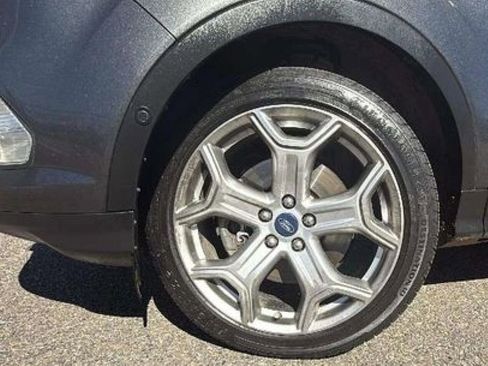 Used 2018 Ford Escape Titanium w/ Ford Safe & Smart Package image 20