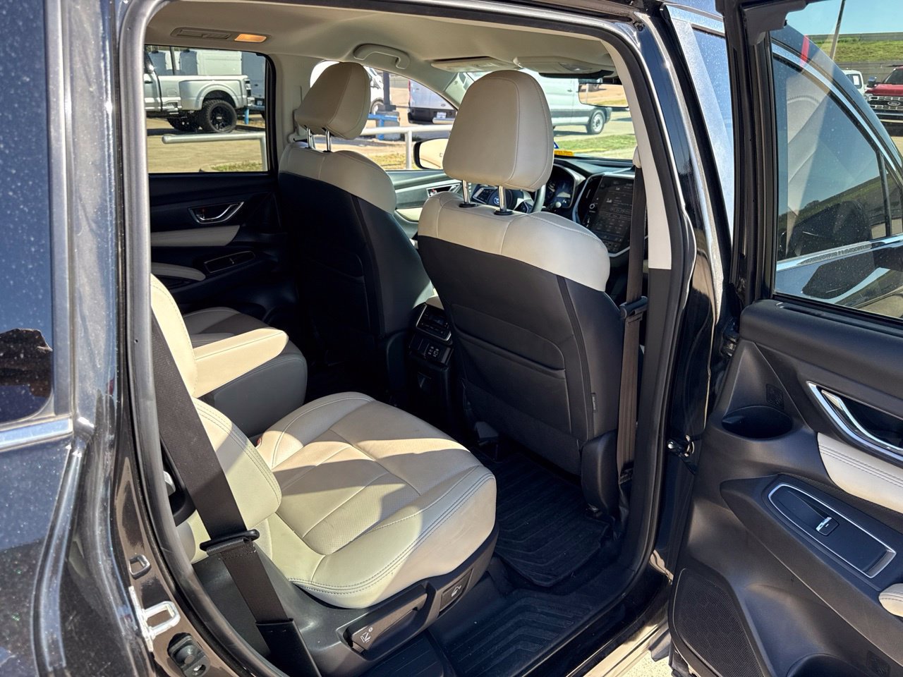 Used 2023 Subaru Ascent Limited AWD/4WD image 13