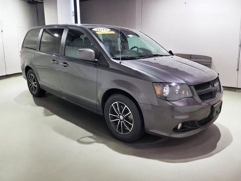 Used 2018 Dodge Grand Caravan GT image 2