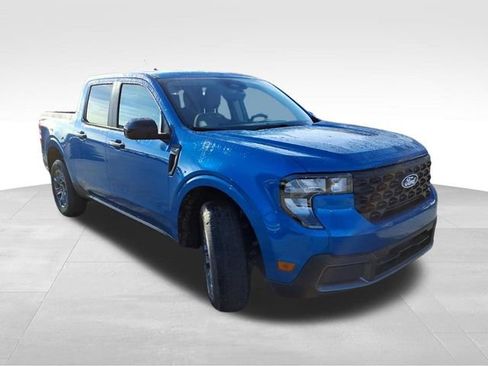 New 2025 Ford Maverick XLT w/ XLT Luxury Package FWD image 10