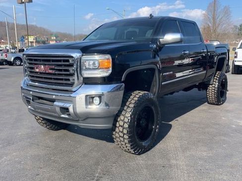 Used 2015 GMC Sierra 2500 SLT w/ Duramax Plus Package image 4