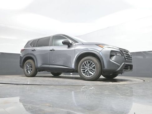Used 2024 Nissan Rogue S AWD/4WD image 43