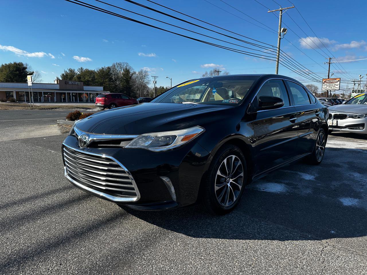 Used 2018 Toyota Avalon XLE Premium w/ All Weather Liner Package FWD image 1