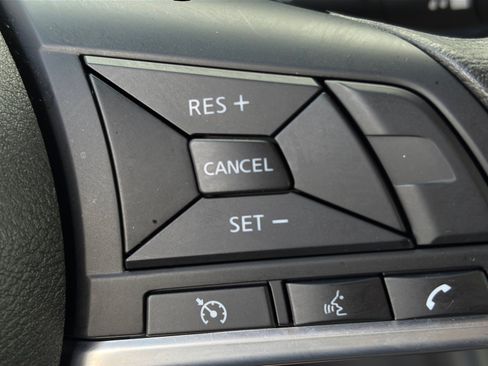 Used 2025 Nissan Leaf S FWD image 21