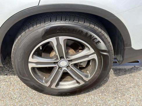 Used 2016 Mercedes-Benz GLC 300 image 4
