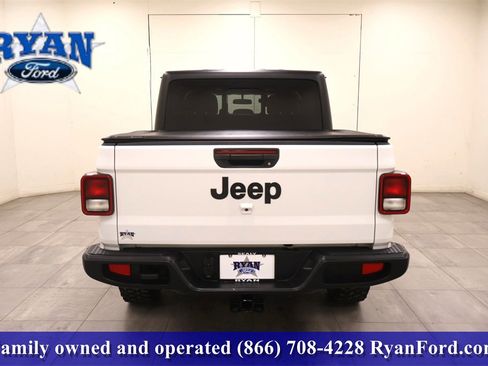 Used 2023 Jeep Gladiator Willys image 5