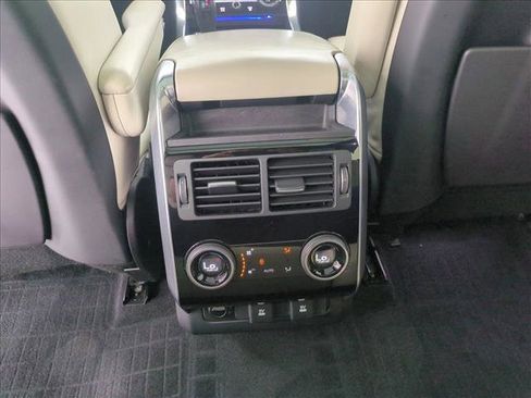 Used 2019 Land Rover Range Rover Sport HSE Dynamic AWD/4WD image 19