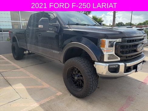 Used 2021 Ford F250 Lariat w/ Lariat Ultimate Package AWD/4WD image 2