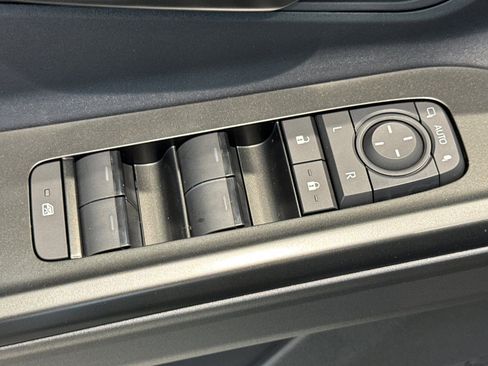 New 2026 Toyota C-HR image 12