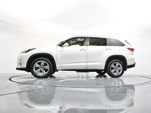 Used 2019 Toyota Highlander Limited image 31