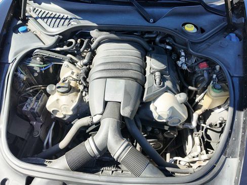 Used 2013 Porsche Panamera 4 image 16