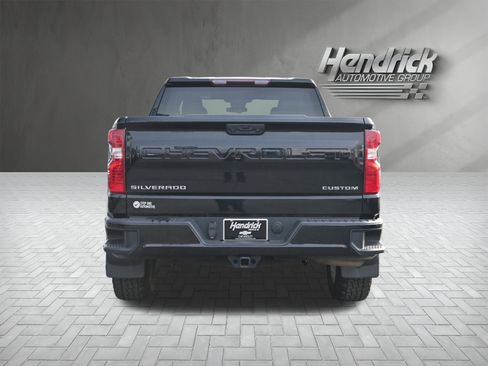 Used 2022 Chevrolet Silverado 1500 Custom image 9