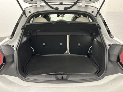 Certified 2025 MINI Cooper 4-Door Hardtop image 5