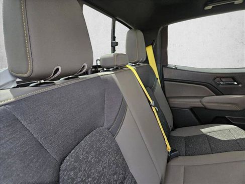 Used 2024 Chevrolet Colorado ZR2 w/ Technology Package AWD/4WD image 17