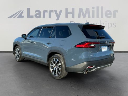 Used 2024 Toyota Grand Highlander AWD Hybrid image 3