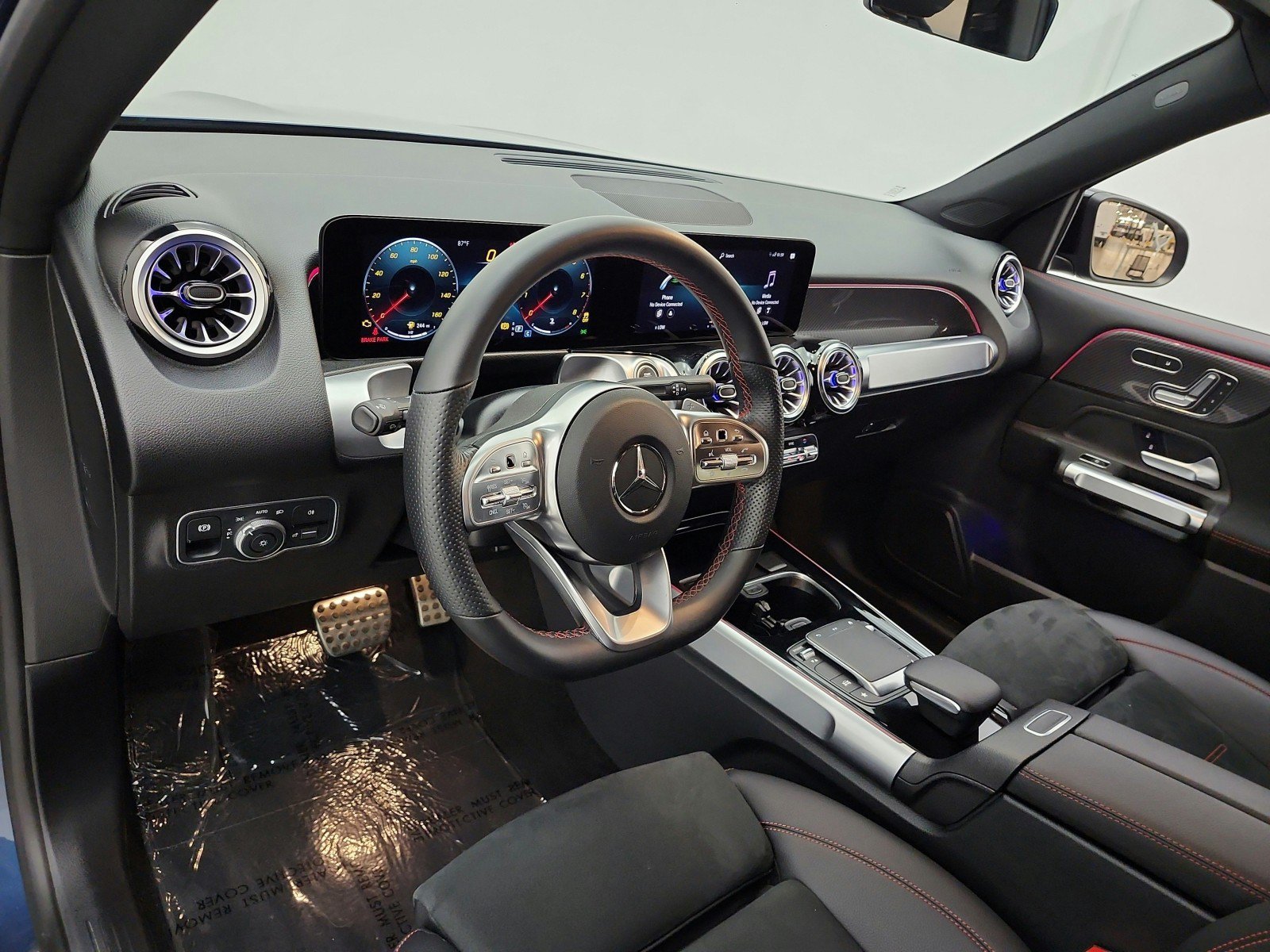 Used 2022 Mercedes-Benz GLB 250 4MATIC image 9