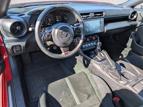 Used 2025 Toyota GR86 Premium w/ ALL Weather Mat Package (TMS) RWD image 10