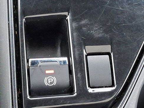 Used 2024 Subaru Crosstrek 2.5i Limited w/ Popular Package #4A image 24