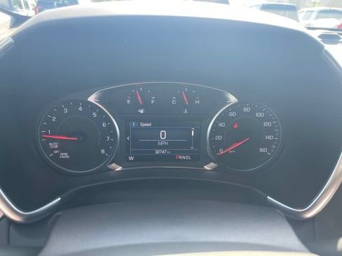 Used 2023 Chevrolet Equinox LT FWD image 21