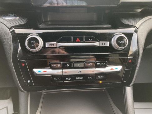 Certified 2022 Ford Explorer ST-Line w/ Class IV Trailer Tow Package image 16