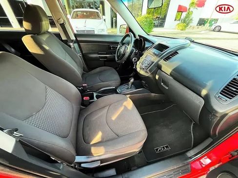 Used 2013 Kia Soul FWD image 14