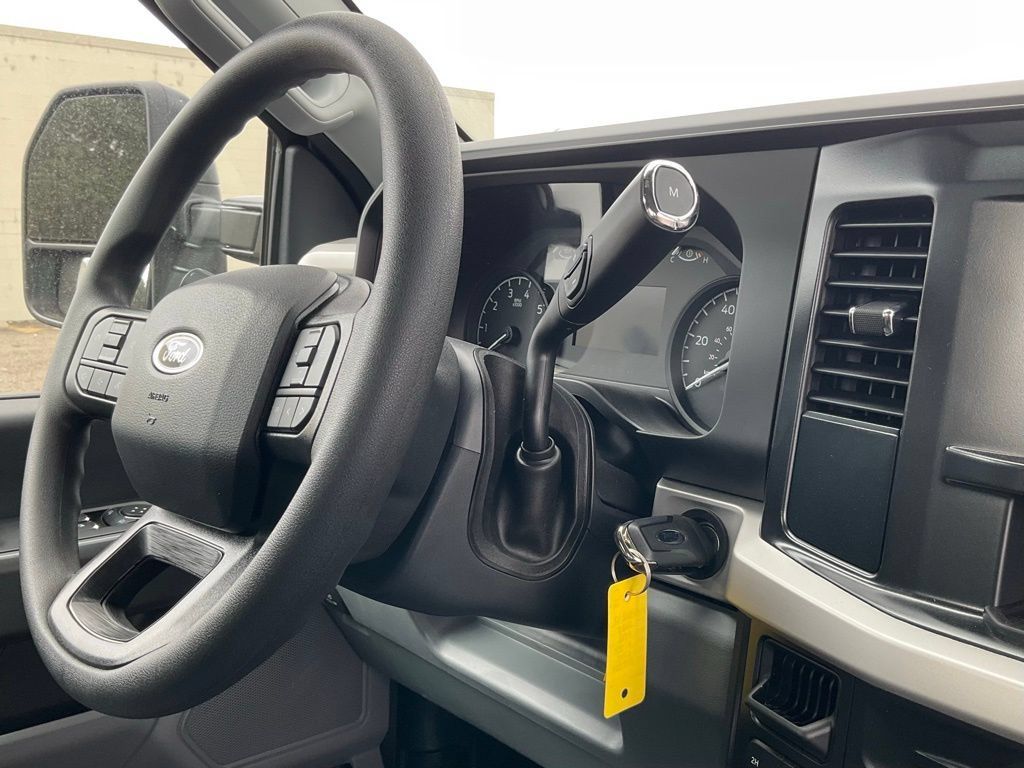 New 2025 Ford F350 XL w/ STX Appearance Package AWD/4WD image 27