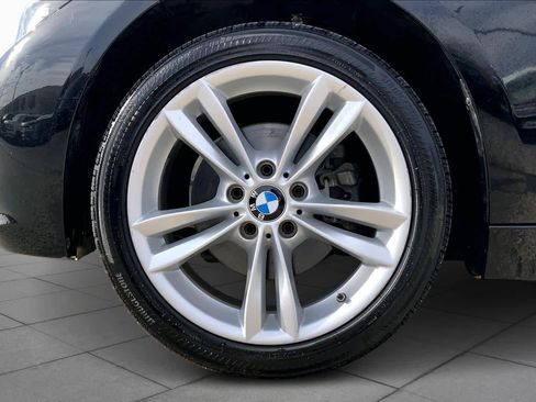 Used 2018 BMW 320i Sedan image 12