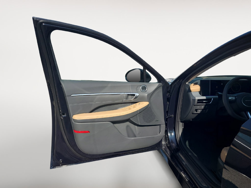 New 2026 Hyundai Sonata Limited FWD image 23