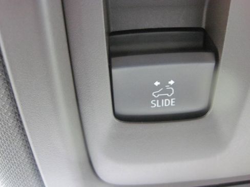 Used 2023 Chevrolet Tahoe Z71 w/ Off-Road Capability Package image 27