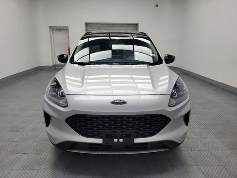 Used 2020 Ford Escape SE Sport image 14