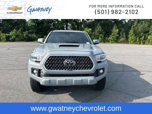 Used 2019 Toyota Tacoma TRD Sport w/ Technology Package AWD/4WD image 2
