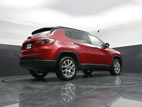 Used 2025 Jeep Compass Limited AWD/4WD image 57