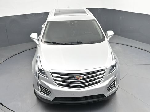 Used 2018 Cadillac XT5 Luxury w/ Driver Awareness Package image 32