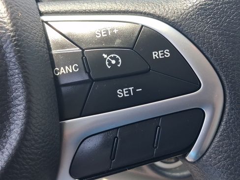 Used 2016 Chrysler 200 Limited FWD image 22