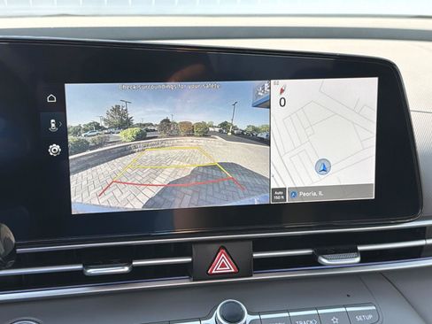 Used 2025 Hyundai Elantra SEL FWD image 25