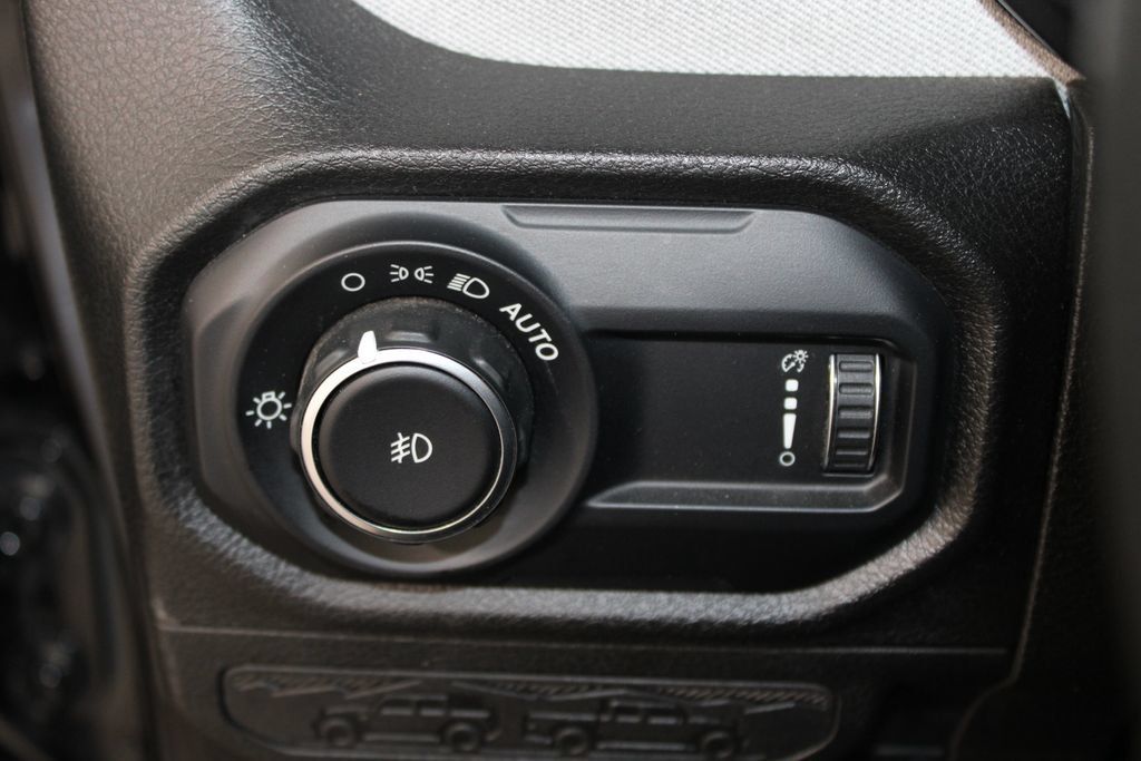 Used 2024 Jeep Wrangler Unlimited Sport AWD/4WD image 38
