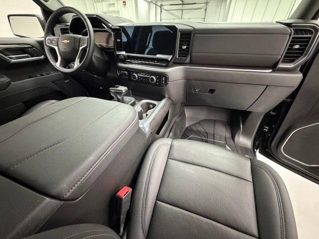Certified 2025 Chevrolet Silverado 1500 LTZ w/ LTZ Premium Package AWD/4WD image 28