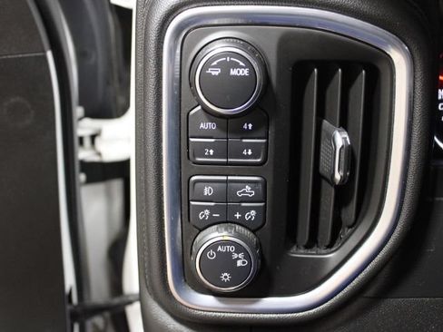 Used 2021 Chevrolet Silverado 1500 LT Trail Boss w/ Convenience Package II AWD/4WD image 40