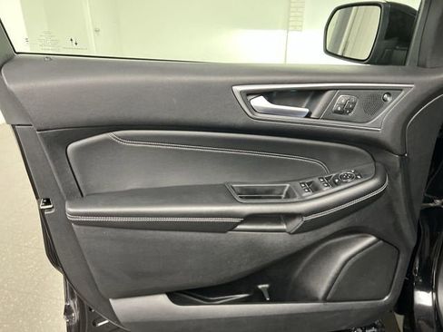 Used 2024 Ford Edge Titanium image 21