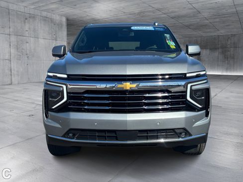 Certified 2026 Chevrolet Suburban LT w/ Comfort Package image 7