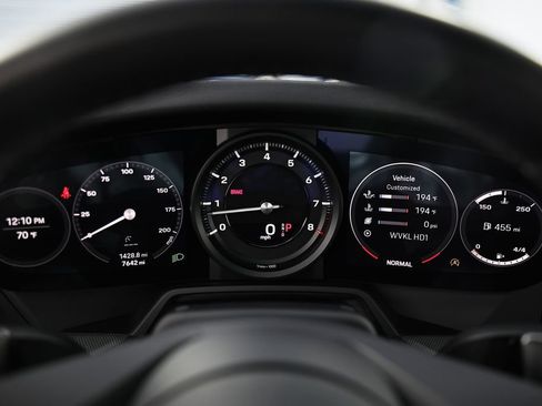Certified 2022 Porsche 911 Carrera RWD image 31