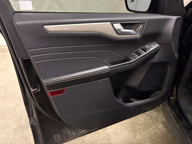Used 2021 Ford Escape SE w/ Cold Weather Package FWD image 29