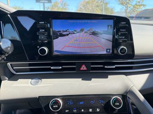 Used 2021 Hyundai Elantra SEL w/ Convenience Package image 4