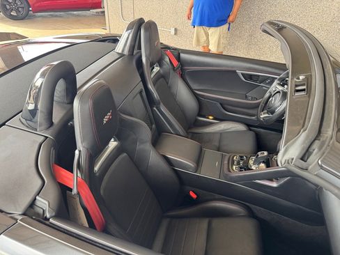 Used 2020 Jaguar F-TYPE Convertible image 17