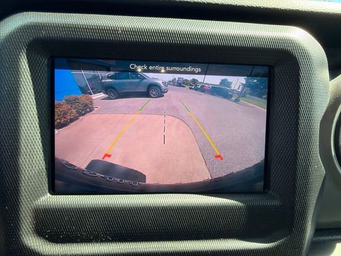 Used 2021 Jeep Wrangler Unlimited Sport AWD/4WD image 17