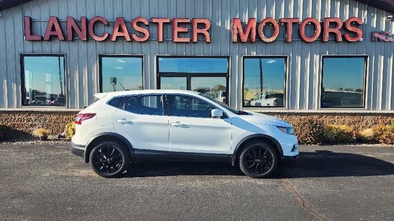 Used 2022 Nissan Rogue Sport S FWD image 2