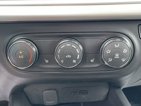 Certified 2024 Chevrolet Trax LS w/ LS Convenience Package image 31