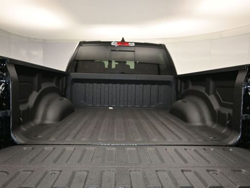 New 2026 RAM 1500 4x4 Crew Cab image 24
